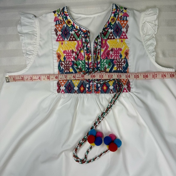 NWT Floerns Embroidered White Babydoll Style Sleeveless Top Colorful Accents - Picture 7 of 11
